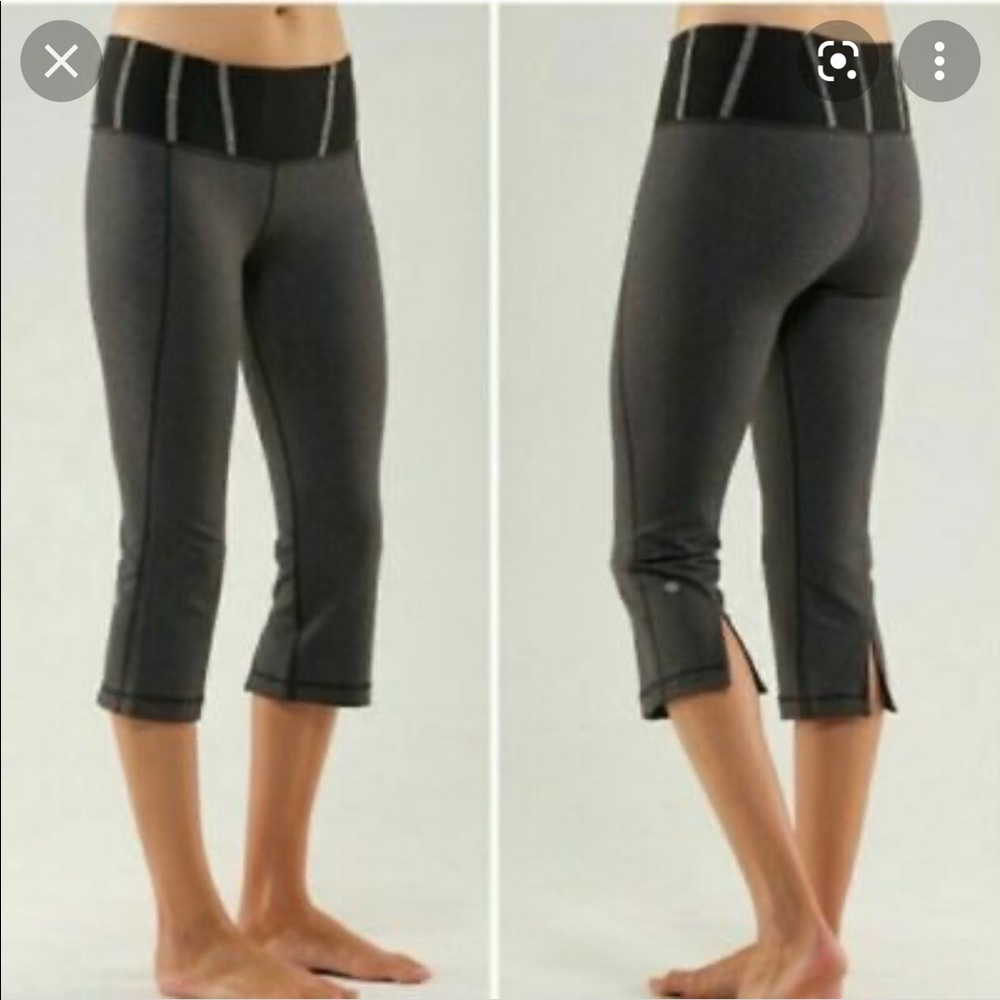 Lululemon tadasana slit crop gray & black Size 6 Good Condition